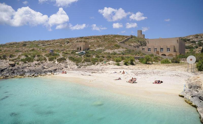Others 5, Seaview Apartment In Fort Cambridge, Sliema by Buena Vista