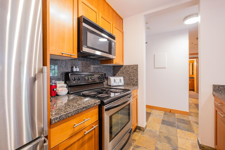 Others 4, Glacier Lodge by Whistler Accommodation, Squamish-Lillooet