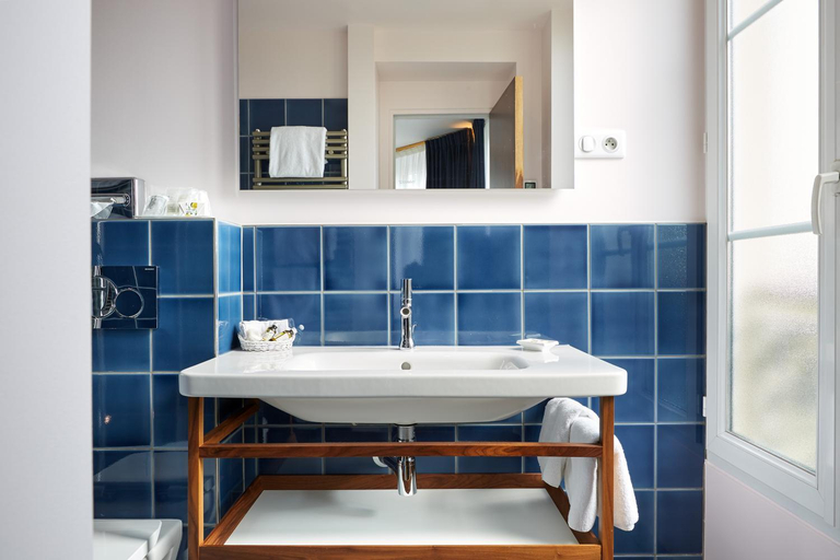 Bathroom 4, EDOUARD VI by Malone, Paris