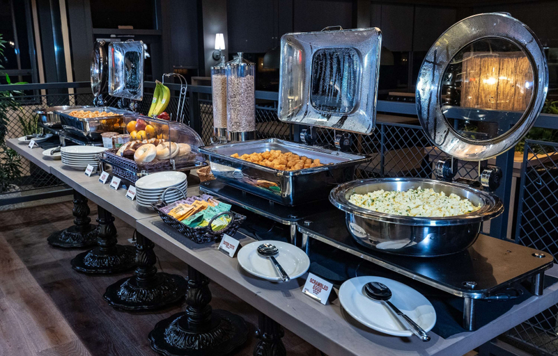 Food & Drinks 5, Best Western Plus Tin Wis Resort, Alberni-Clayoquot