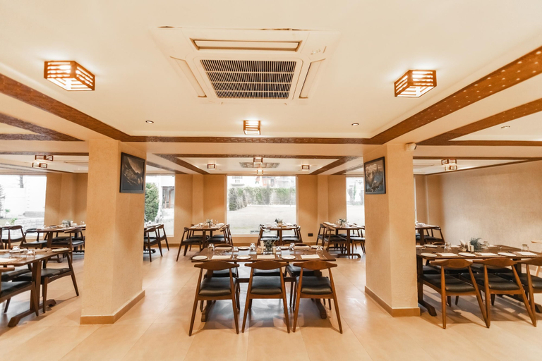 Food & Drinks 5, The Sarai, Srinagar