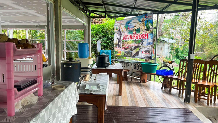 Food & Drinks 4, Chatchawan Resort Uttaradit, Muang Uttaradit