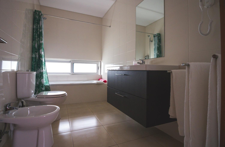 Bathroom 26