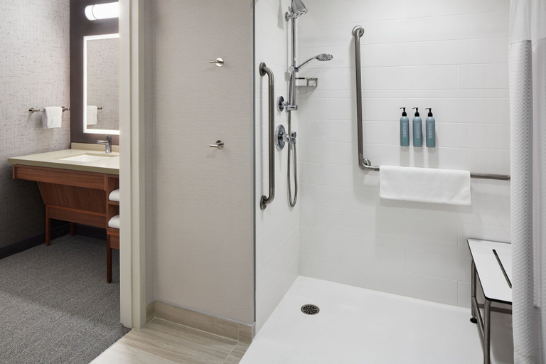 Bathroom 4, Courtyard by Marriott Mississauga - Airport Corporate Centre West, Peel