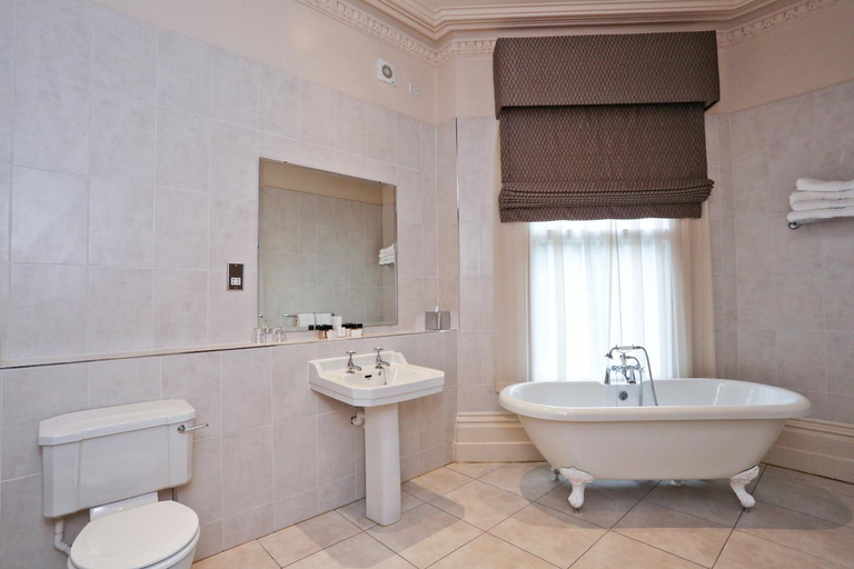 Bathroom 4, Belmont Leicester Hotel, Leicester
