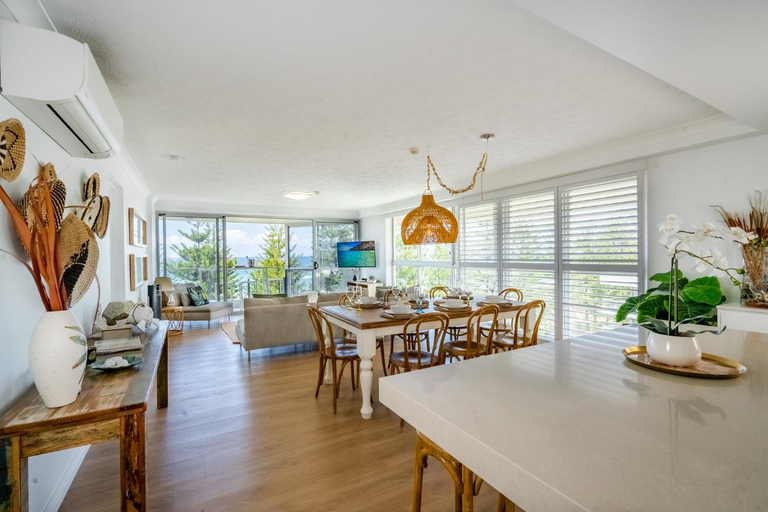 Food & Drinks 5, Cashelmara Beachfront Apartments, Gold Coast