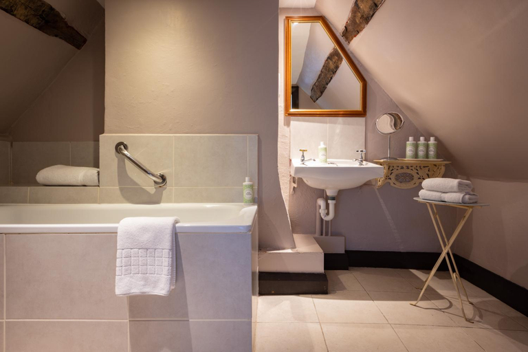 Bathroom 4, The Master Builders Hotel, Hampshire