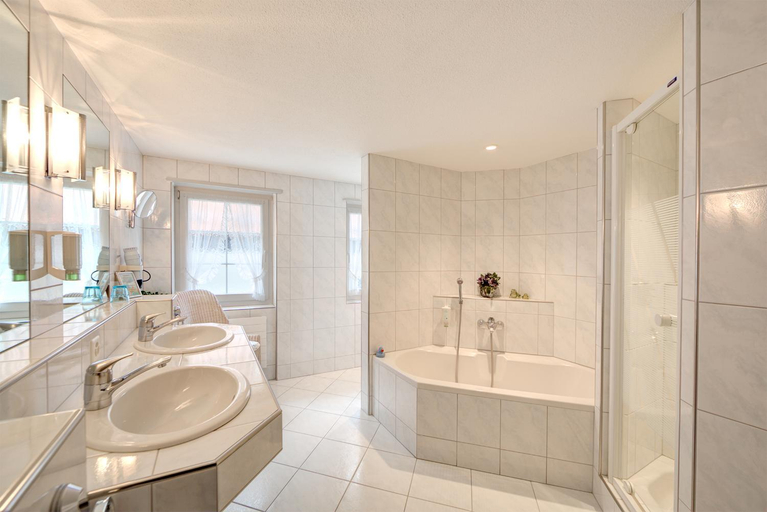 Bathroom 4, Hotel Santis - Genuss & Tradition, Appenzell Innerrhoden