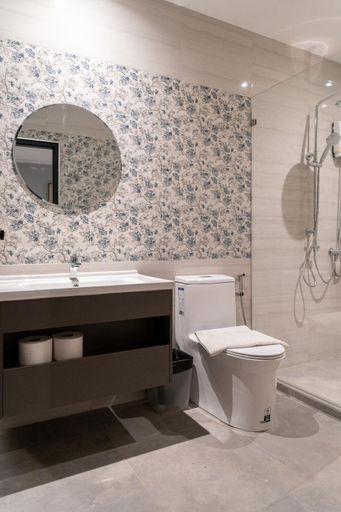 Bathroom 3, Baansuansao, Bang Rak