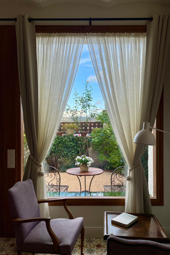 Others 4, Bell Planco B&B, Barcelona