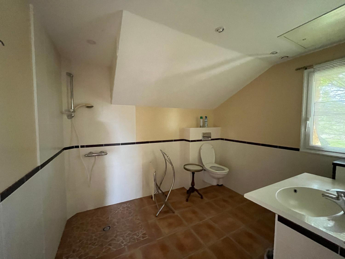 Bathroom 1, La Closerie de la Herissiere, Maine-et-Loire
