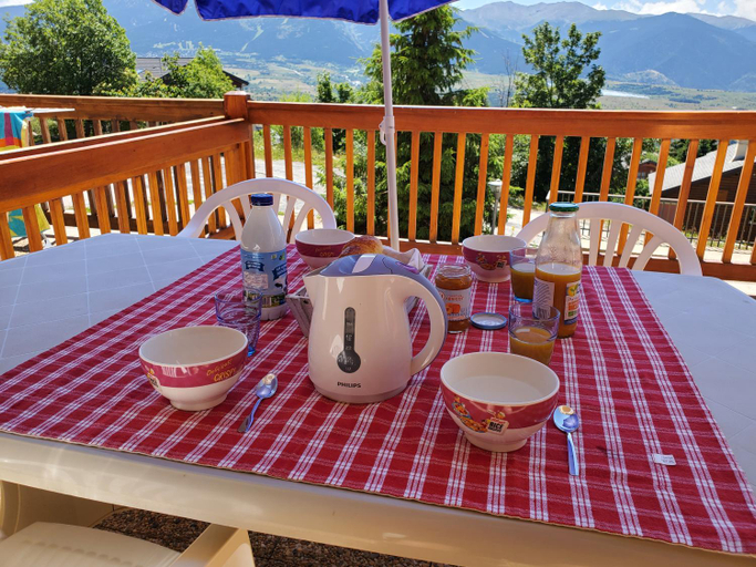 Food & Drinks 3, Font-Romeu vue imprenable Wifi gratuit, Pyrénées-Orientales