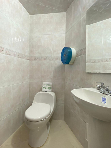 Bathroom 4, Hotel Fontibon, Santafé de Bogotá