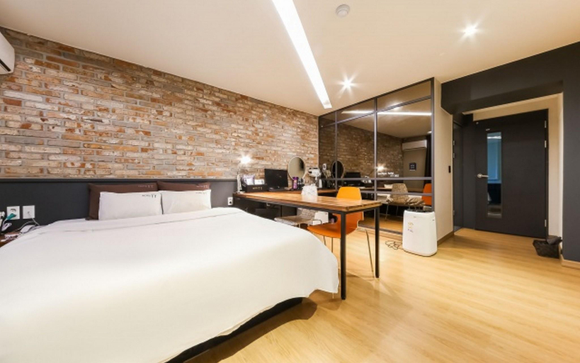 Bedroom 2, Suncheon Hotel TT, Suncheon