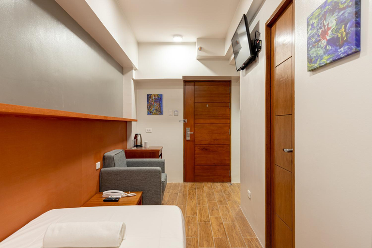 Bedroom 3, iHotel Uptown BGC , Taguig
