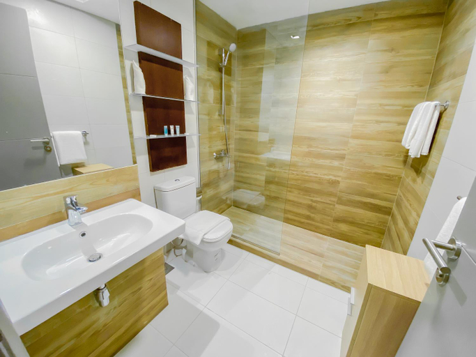 Bathroom 5, The Dragon Beach Hotel & Resort, Muharraq