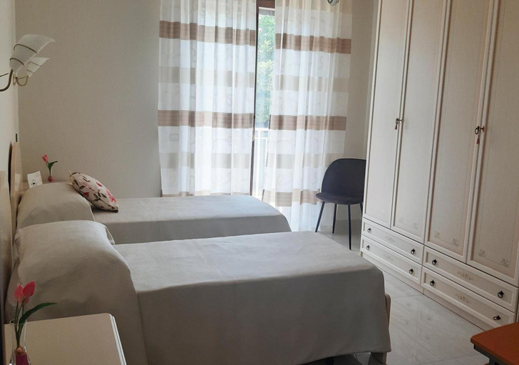 Others 4, Domus In Fonte, Salerno