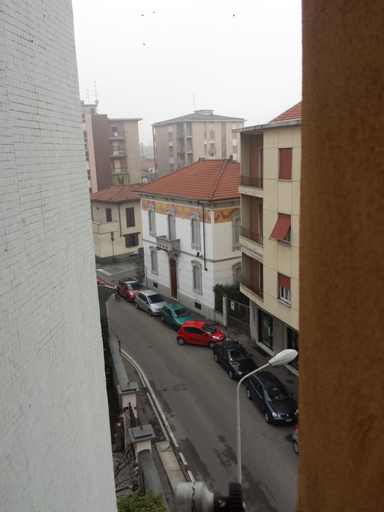 Others 5, La via per Milano, Pavia