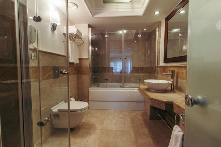 Bathroom 4, CK Farabi Hotel, Çankaya