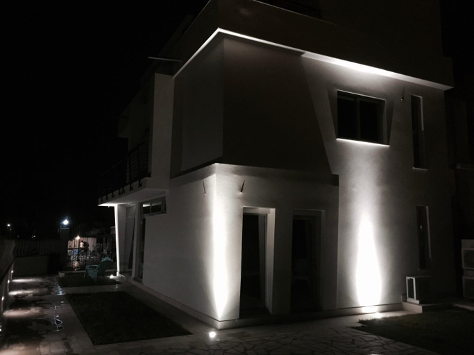 Others 5, Corte Sveva Affittacamere, Syracuse