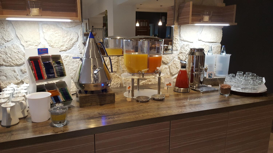 Food & Drinks 4