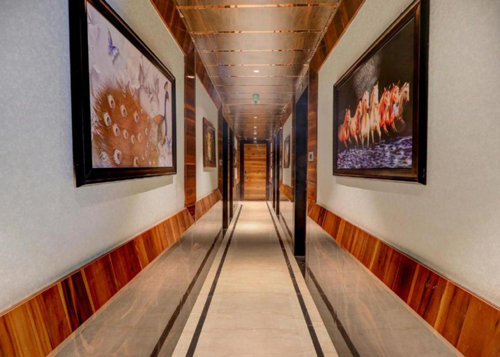 Public Area 2, Hotel Shree Dev Villa, Kanpur Nagar