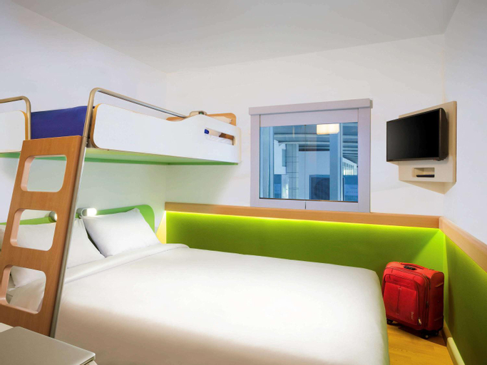 Bedroom 27