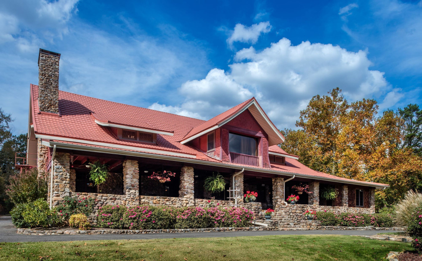 Exterior & Views 2, Hilltop Manor Bed and Breakfast, Garland