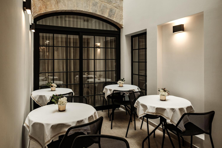 Food & Drinks 2, 1926 Le Parisot Boutique Suites