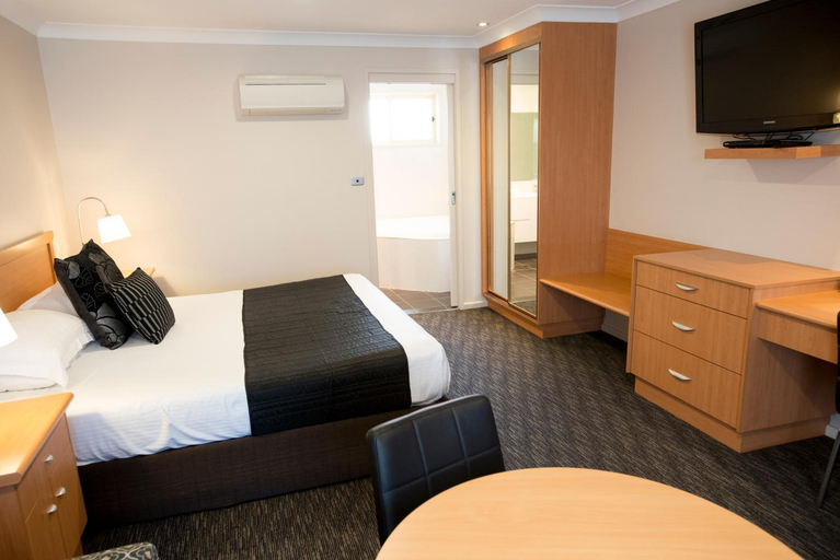 Bedroom 3, Best Western Plus All Settlers Motor Inn, Tamworth Regional - Pt A