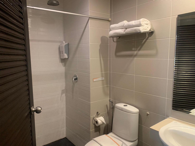 Bathroom 4