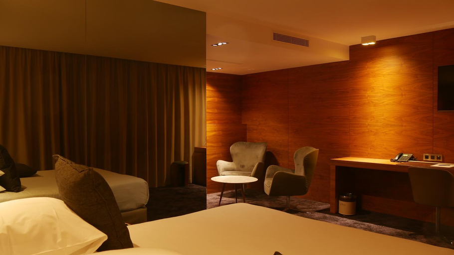 Bedroom 2, Howard Hotel Paris-Orly Airport, Essonne