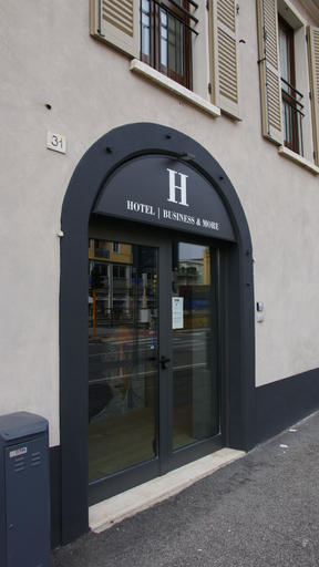 Exterior & Views 2, Hotel Battisti 31, Brescia