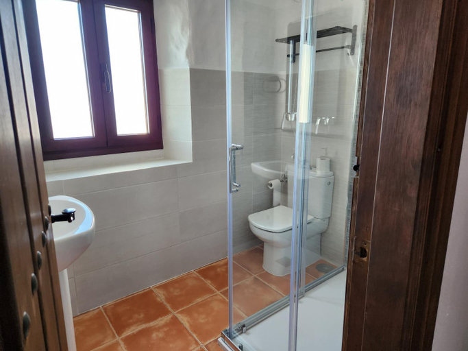 Bathroom 4, Posada La Plaza, Málaga