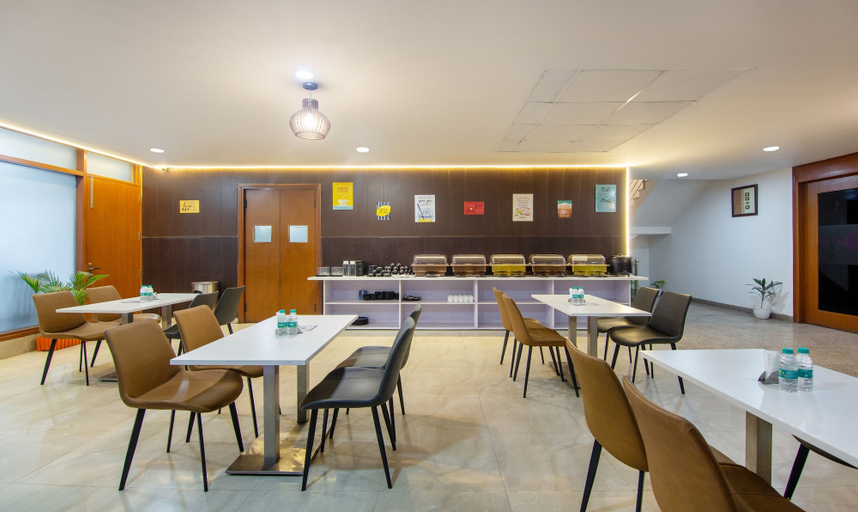 Food & Drinks 2, Treebo FlxHo Trio, Medanta Medicity Gurgaon, Gurgaon