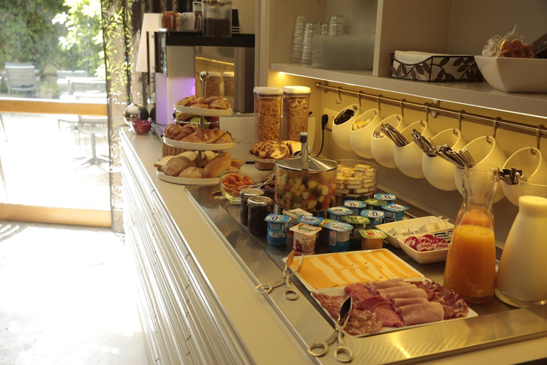 Food & Drinks 5, Hotel le Dauphin, Hauts-de-Seine