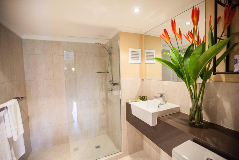 Bathroom 4