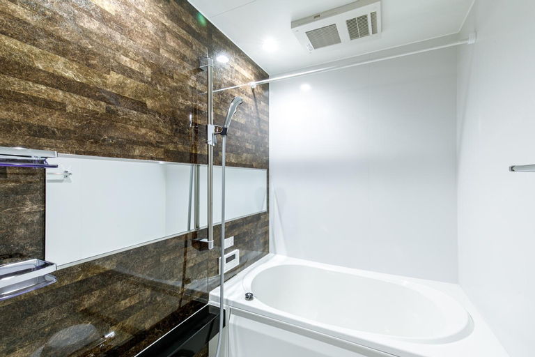 Bathroom 15