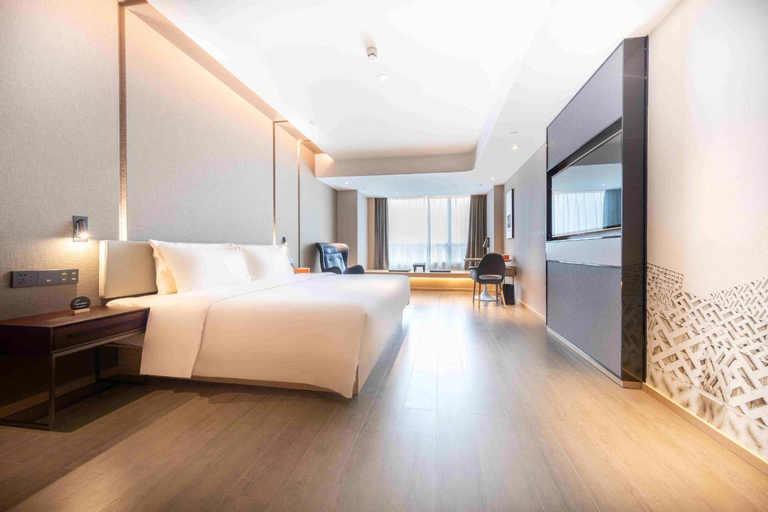 Bedroom 12