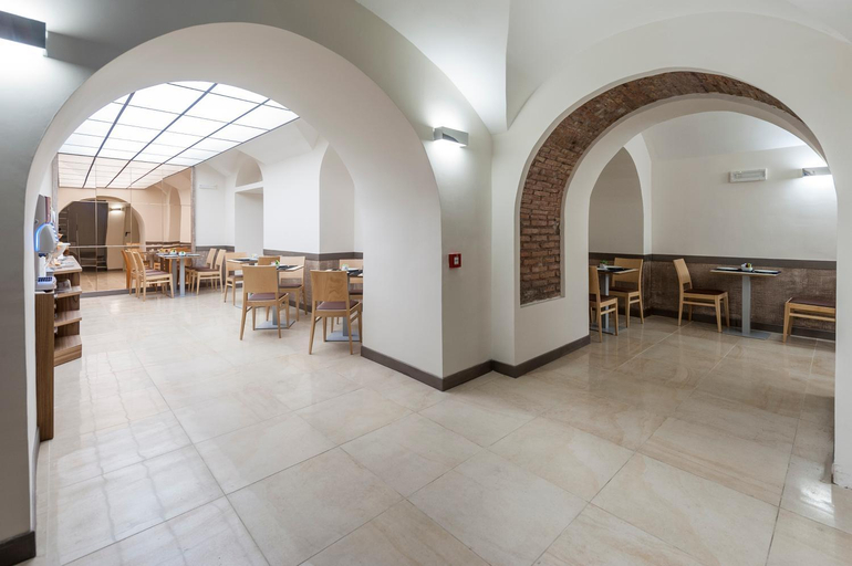 Food & Drinks 5, Hotel California, Rome