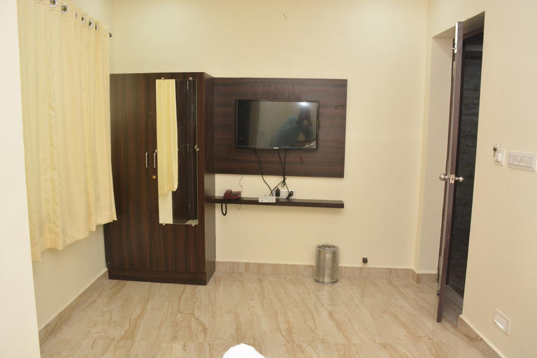 Bedroom 4, Arihanth Inn, Vellore