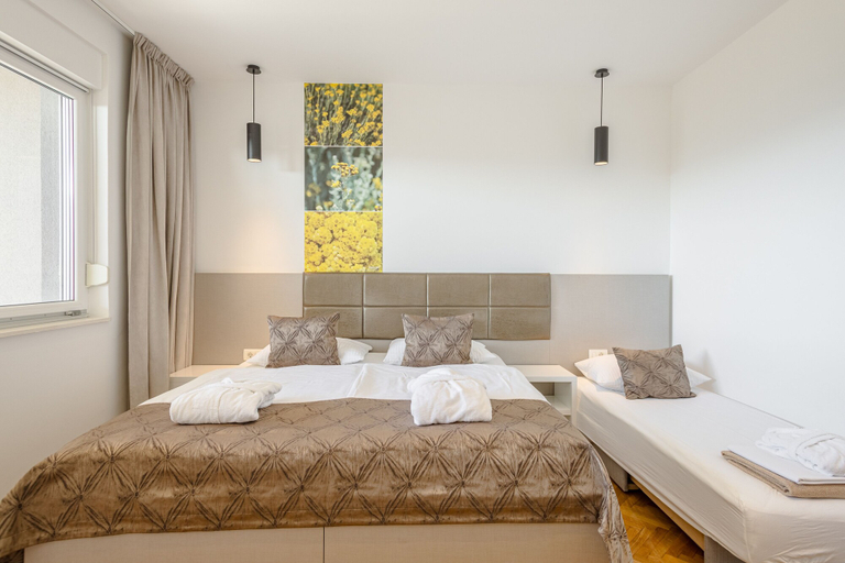 Bedroom 2, Rogač Rooms & Restaurant, Dugi Rat