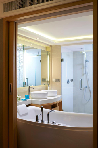 Bathroom 11