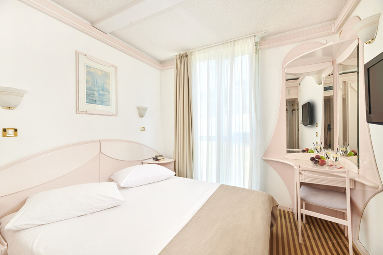 Bedroom 3, Hotel Zorna Plava Laguna, Vrsar
