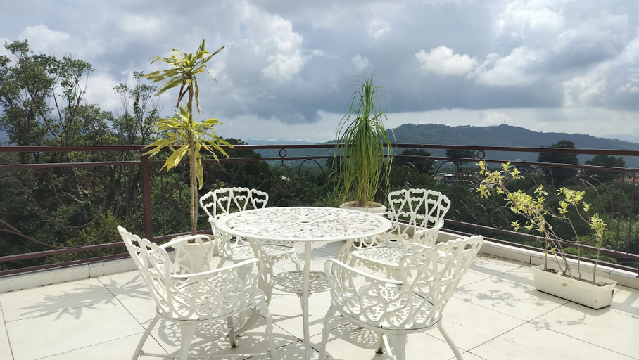 Others 5, Appas Hotel, Kangra