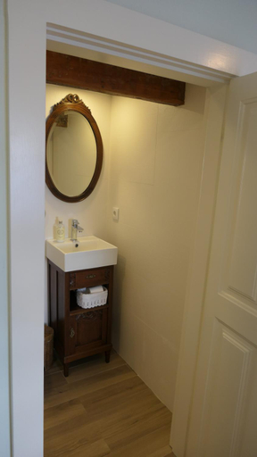 Bathroom 2, Domus Duorum, Porto