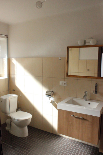 Bathroom 4, Faaker See Inn, Villach Land