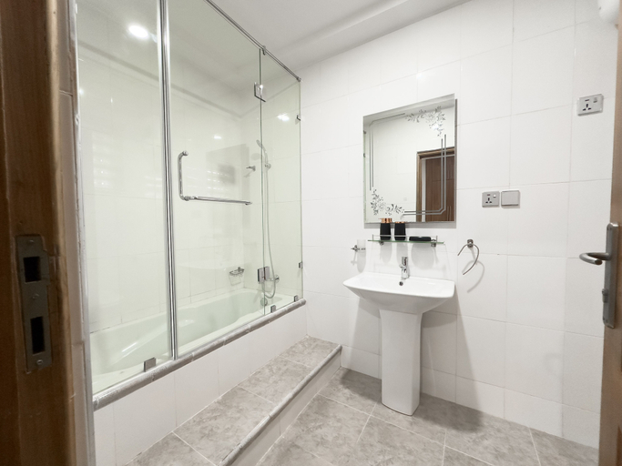 Bathroom 5, The AUD Luxury Apartments, Kumasi
