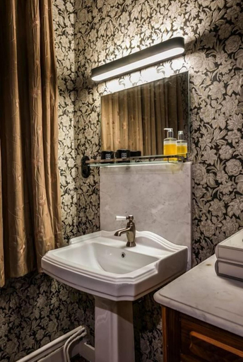 Bathroom, Talbot House, West-Vlaanderen