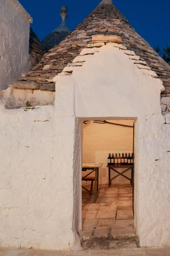 Public Area 4, Trulli Loco, Bari